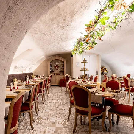 Luxury Boutique De Castillion Hotel